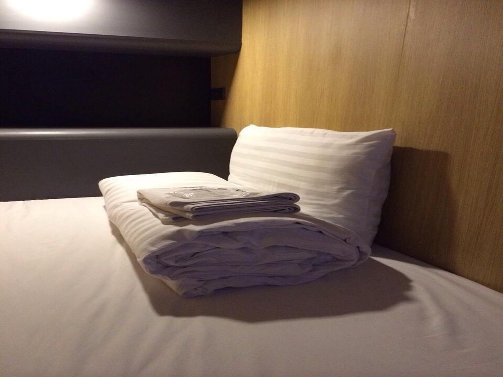 Mybed Ratchada Hotel Bangkok Exterior foto
